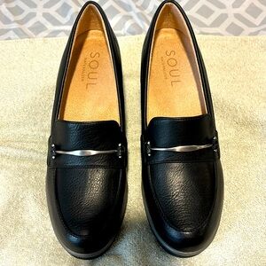 SOUL Naturalizer Women's Achieve Black Wedge Loafer size 8.5